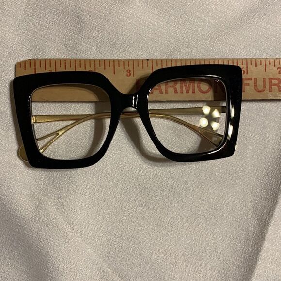 Oversized blue light glasses.  See all photos - Picture 8 of 10